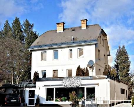 클라겐푸르트 White House Klagenfurt B&B 외부 사진
